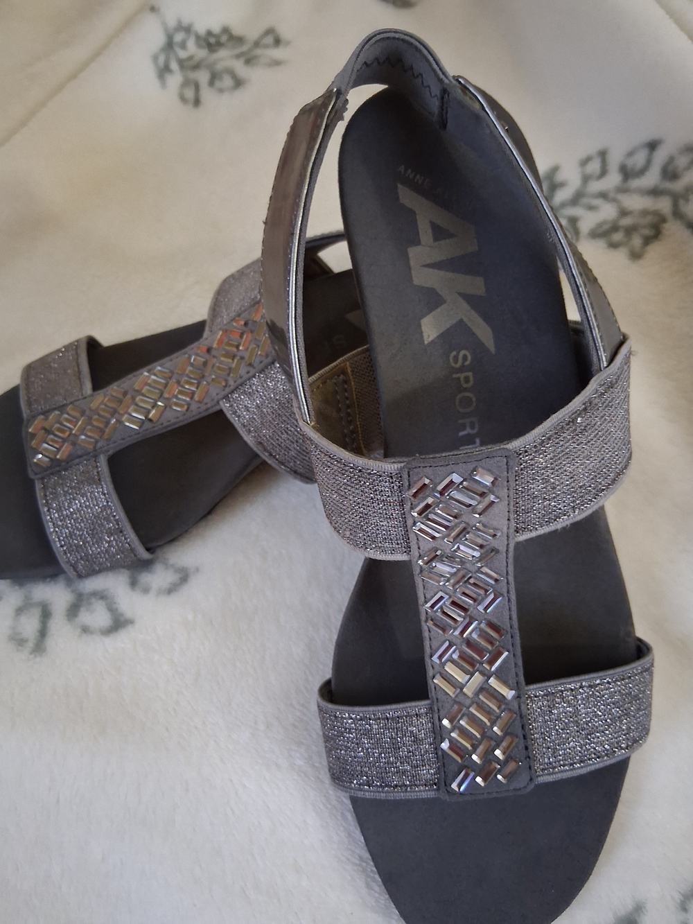 ANNE KLEIN SPORT Silver Metallic Slingback Sandals Size 7